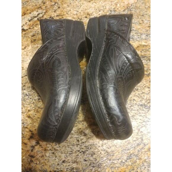 DANSKO BLACK LEATHER EMBOSSED TOOLED CLOGS SIZE 6.5 / 37 - Picture 9 of 12